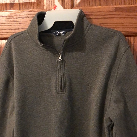 NEW LISTING! IZOD Mens Pull-over 1/4 Zip Sweater - Picture 2 of 9